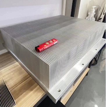 ไฟโรงงาน 26KG แผ่นฐานอลูมิเนียม LED Skived Heat Sink สำหรับไฟ LED Grown